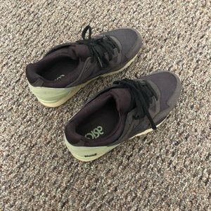 Asics sneaker
